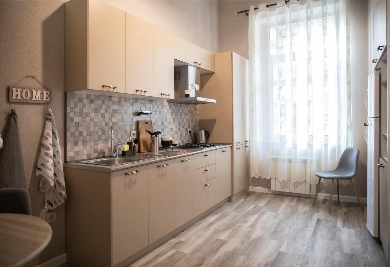 Charming Apartment In The Historic District Of Тбилиси Экстерьер фото